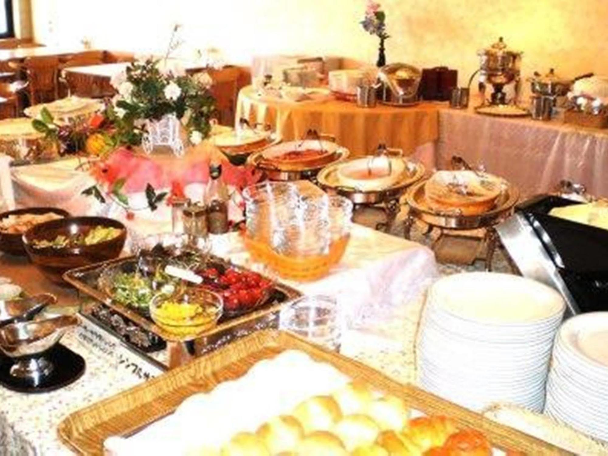 Ichikawa Grand Hotel Екстериор снимка