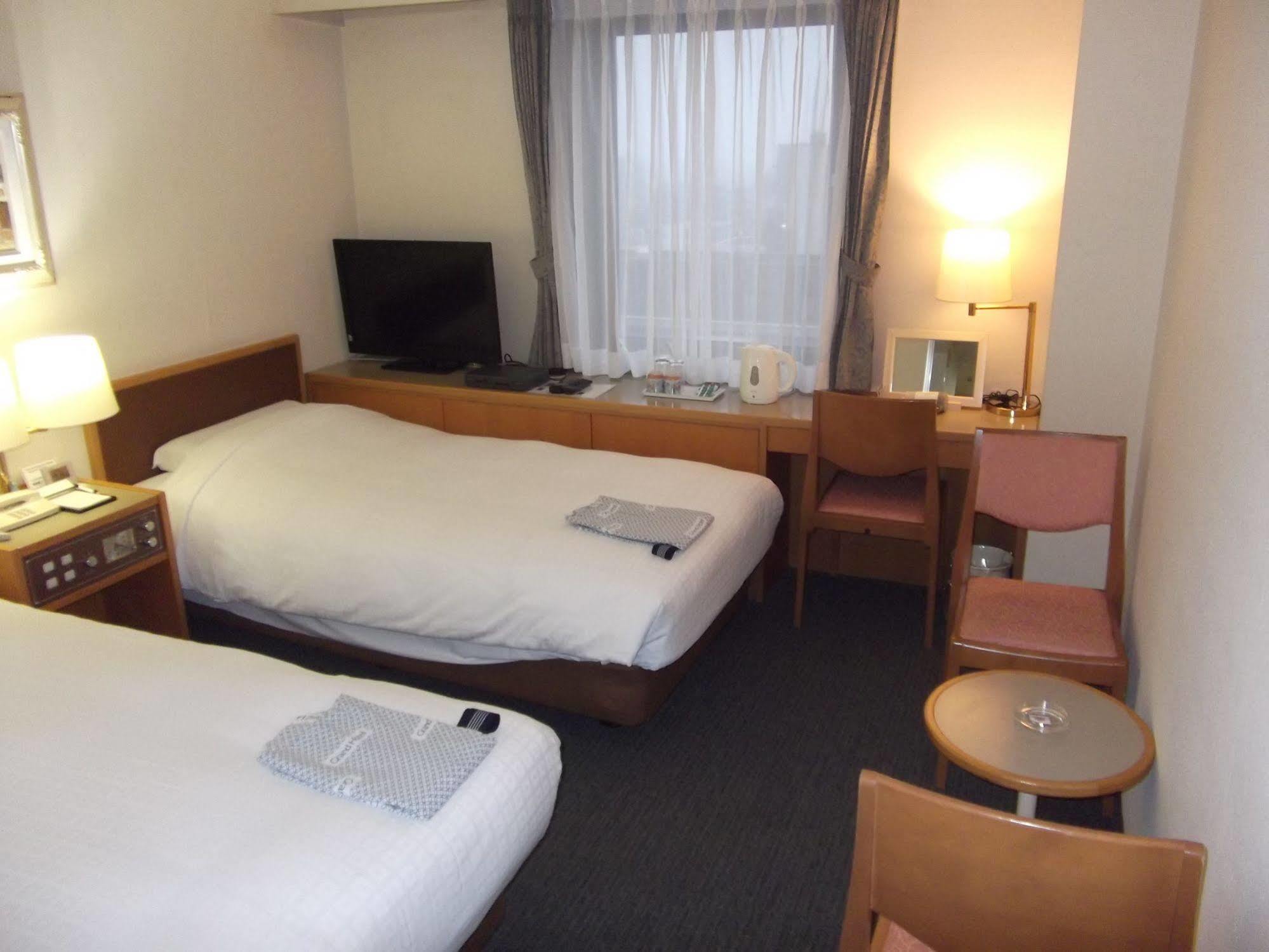 Ichikawa Grand Hotel Екстериор снимка