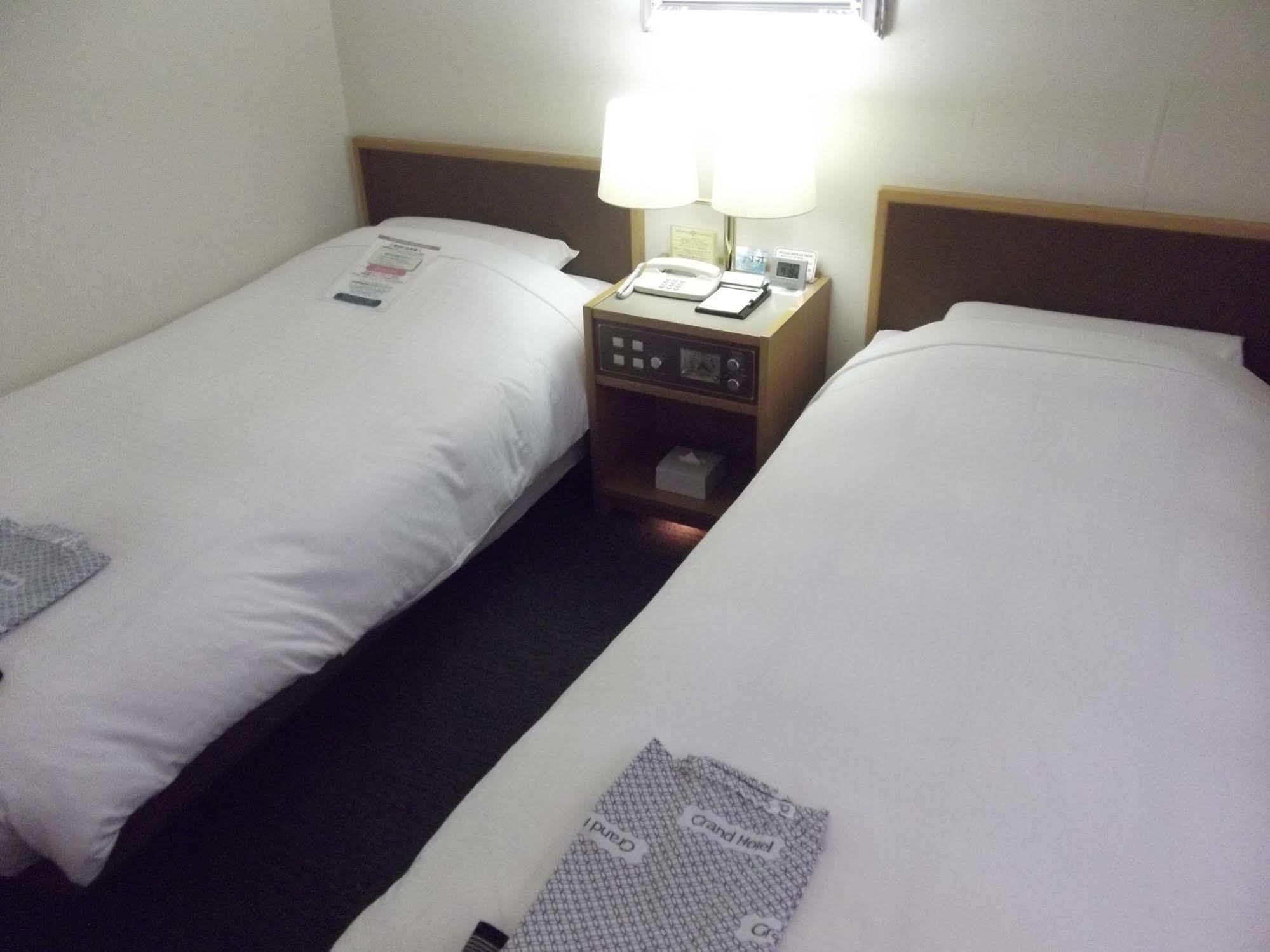 Ichikawa Grand Hotel Екстериор снимка